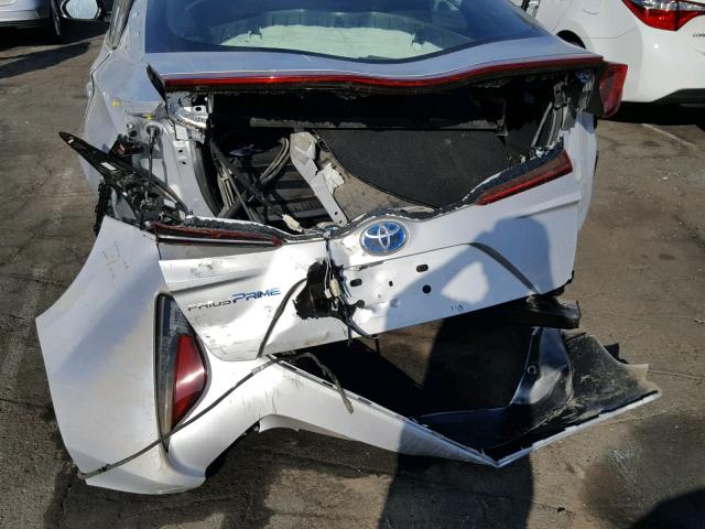 JTDKARFP0J3081760 - 2018 TOYOTA PRIUS PRIM 银色 照片 9