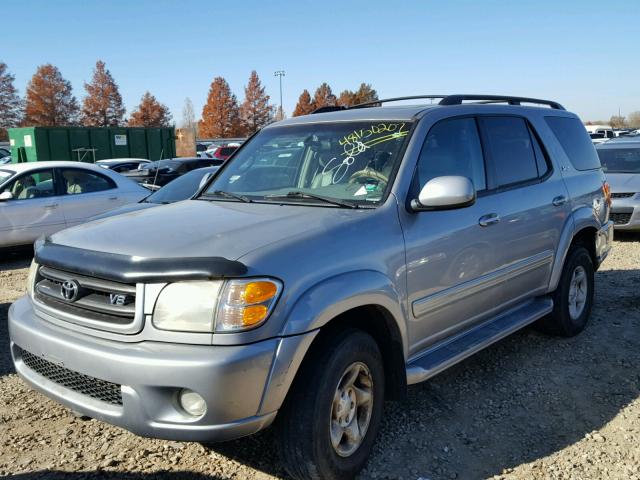 5TDBT44AX2S111665 - 2002 TOYOTA SEQUOIA SR SILVER photo 2