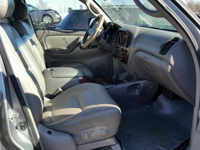 5TDBT44AX2S111665 - 2002 TOYOTA SEQUOIA SR SILVER photo 5