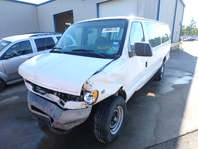 1FBSS31LXXHA66794 - 1999 FORD ECONOLINE WHITE photo 2