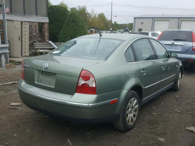 WVWPD63B41P270599 - 2001 VOLKSWAGEN PASSAT GLS GREEN photo 4