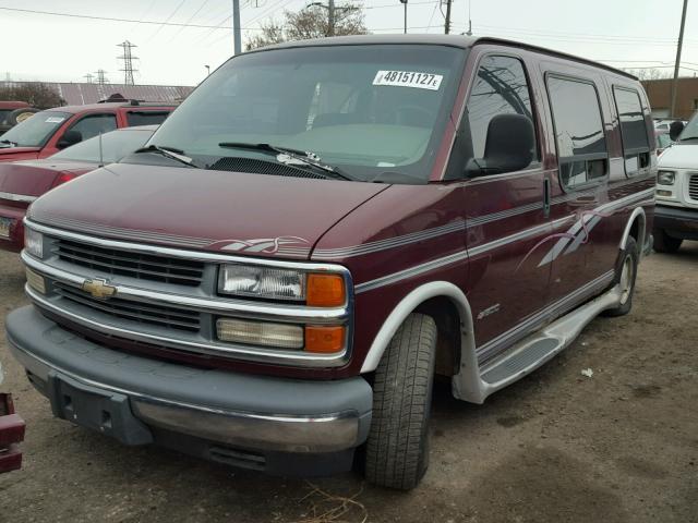 1GBFG15M9T1025120 - 1996 CHEVROLET G10 MAROON photo 2