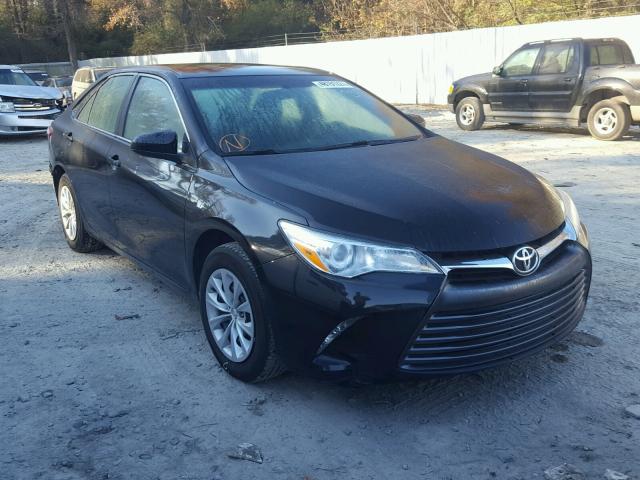 4T1BF1FK5FU907720 - 2015 TOYOTA CAMRY LE შავი ფოტო 1