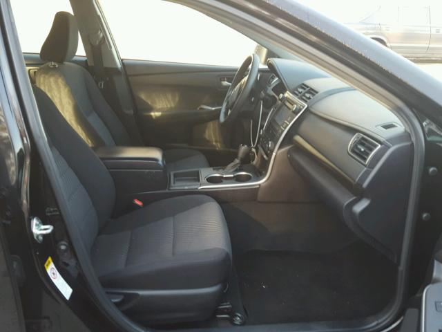 4T1BF1FK5FU907720 - 2015 TOYOTA CAMRY LE შავი ფოტო 5