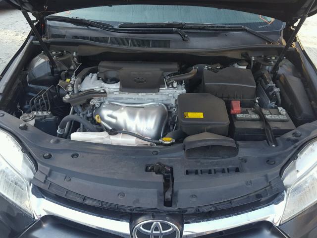 4T1BF1FK5FU907720 - 2015 TOYOTA CAMRY LE შავი ფოტო 7