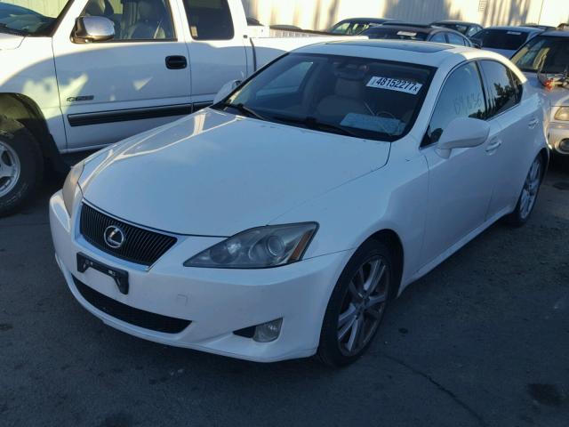 JTHBK262862020466 - 2006 LEXUS IS 250 WHITE photo 2