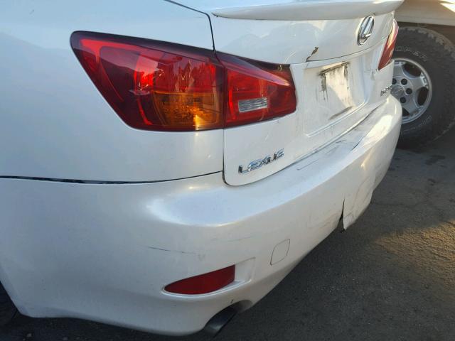 JTHBK262862020466 - 2006 LEXUS IS 250 WHITE photo 9