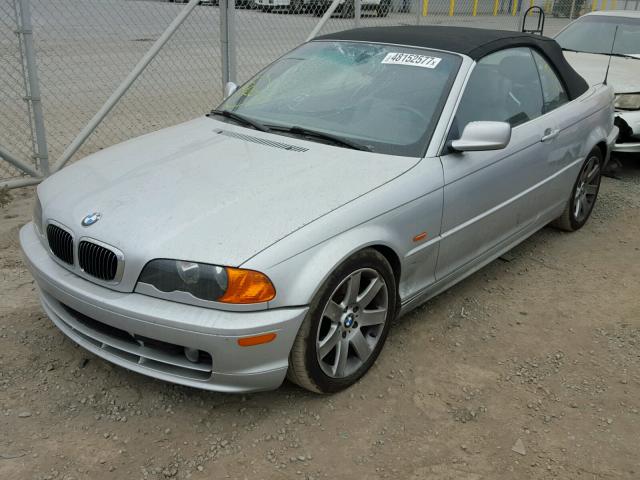 WBABS33411JY52370 - 2001 BMW 325 CI SILVER photo 2