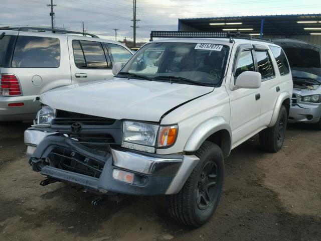 JT3HN86R029067788 - 2002 TOYOTA 4RUNNER SR WHITE photo 2