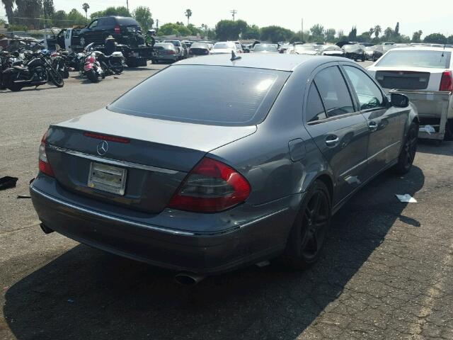 WDBUF56XX7B087050 - 2007 MERCEDES-BENZ E 350 BLUE photo 4