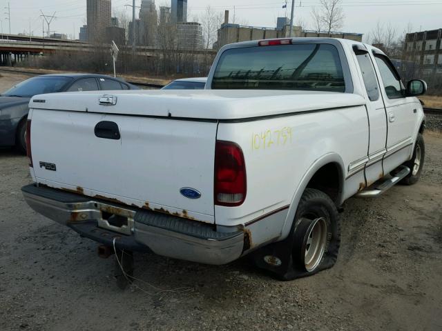 1FTDX1867VKA35125 - 1997 FORD F150 WHITE photo 4