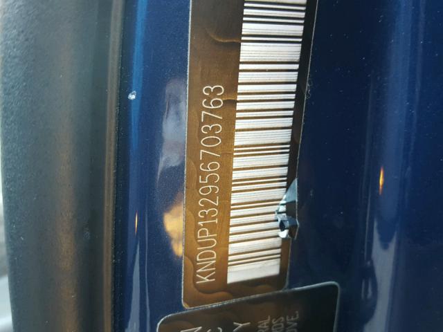 KNDUP132956703763 - 2005 KIA SEDONA EX BLUE photo 10