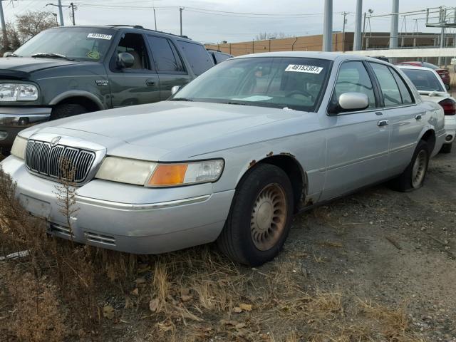 2MEFM75W8YX665177 - 2000 MERCURY GRAND MARQ GRAY photo 2