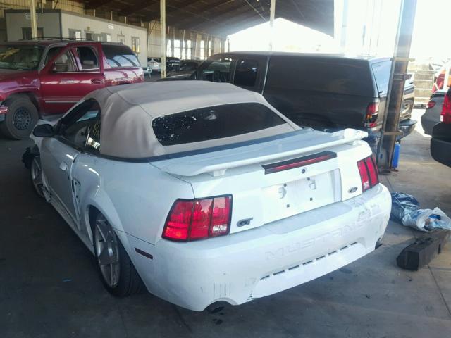 1FAFP45X72F147666 - 2002 FORD MUSTANG GT WHITE photo 3