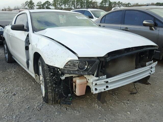 1ZVBP8AM2E5204617 - 2014 FORD MUSTANG WHITE photo 1