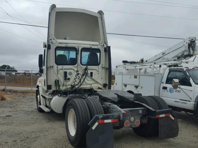 1FUBGDDV1DSBU4910 - 2013 FREIGHTLINER CASCADIA 1 WHITE photo 3