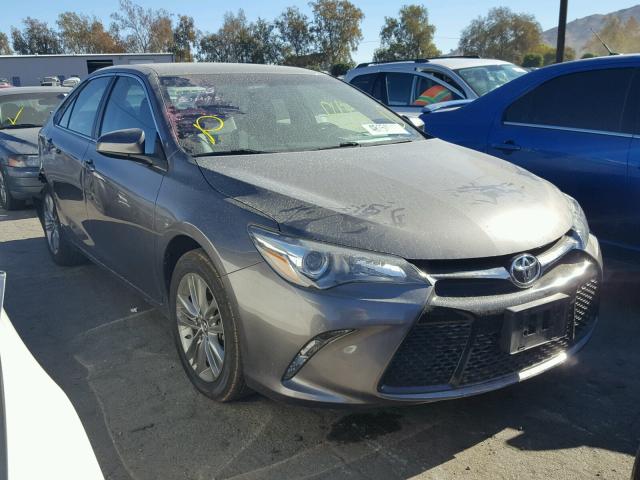 4T1BF1FK7GU227593 - 2016 TOYOTA CAMRY LE GRAY photo 1