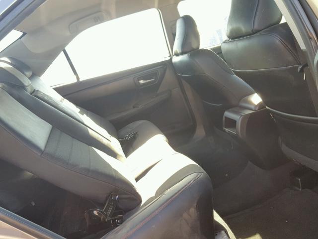 4T1BF1FK7GU227593 - 2016 TOYOTA CAMRY LE ნაცრისფერი ფოტო 6