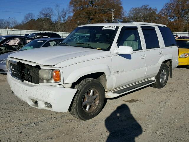 1GYEK13R1YR108354 - 2000 CADILLAC ESCALADE WHITE photo 2