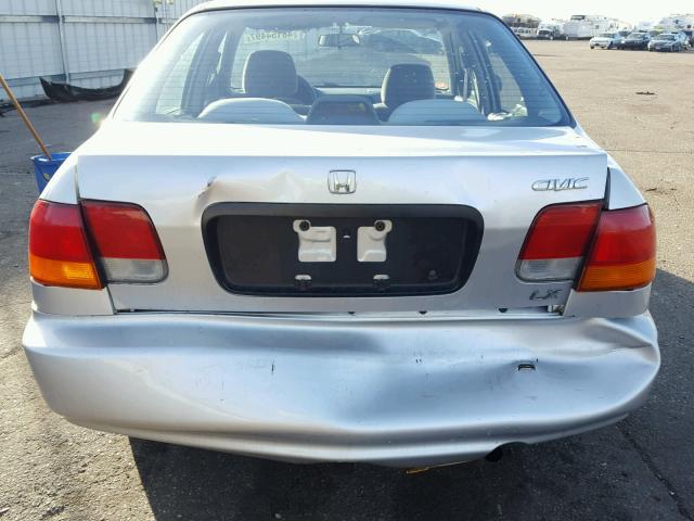 2HGEJ667XTH549801 - 1996 HONDA CIVIC LX SILVER photo 9