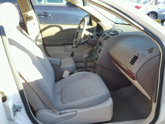 1G1ZS58F98F117455 - 2008 CHEVROLET MALIBU LS WHITE photo 5
