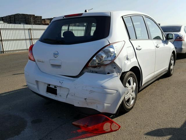 3N1BC13EX8L415020 - 2008 NISSAN VERSA S WHITE photo 4