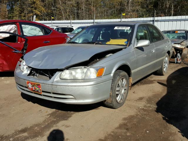 4T1BG22KX1U810062 - 2001 TOYOTA CAMRY CE SILVER photo 2