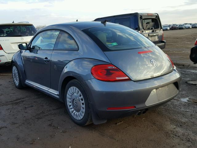 3VWJX7AT2DM681022 - 2013 VOLKSWAGEN BEETLE GRAY photo 3