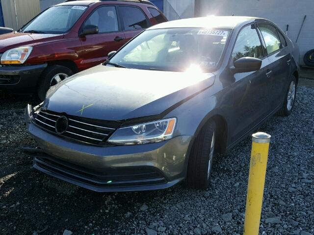 3VW2K7AJ4FM227035 - 2015 VOLKSWAGEN JETTA BASE GRAY photo 2