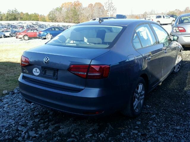 3VW2K7AJ4FM227035 - 2015 VOLKSWAGEN JETTA BASE GRAY photo 4