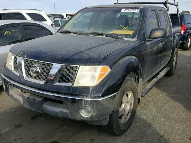 1N6AD07W65C422196 - 2005 NISSAN FRONTIER C BLACK photo 2