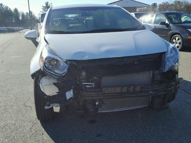KNADM4A33G6575350 - 2016 KIA RIO LX Սպիտակ լուսանկար 9