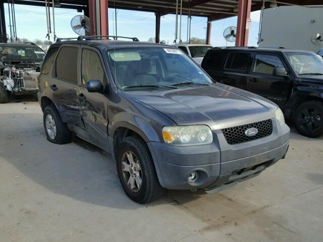 1FMYU03145KA17404 - 2005 FORD ESCAPE XLT GRAY photo 1