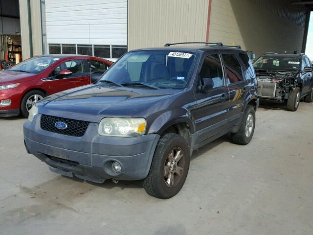 1FMYU03145KA17404 - 2005 FORD ESCAPE XLT GRAY photo 2