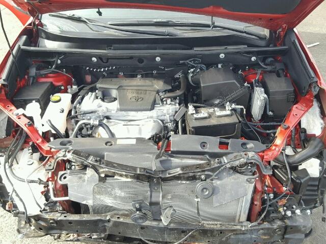 2T3WFREV6HW320240 - 2017 TOYOTA RAV4 XLE RED photo 7