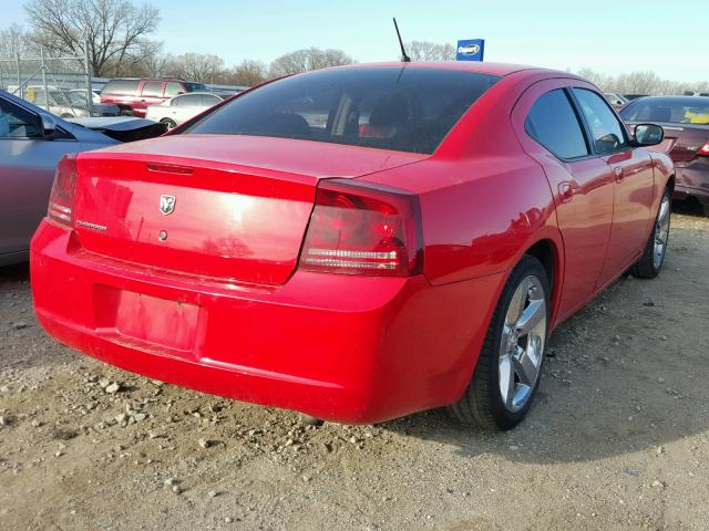 2B3KA43RX8H154215 - 2008 DODGE CHARGER RED photo 4