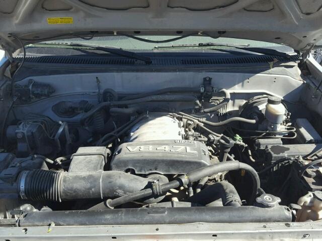 5TDZT34A83S140754 - 2003 TOYOTA SEQUOIA SR SILVER photo 7