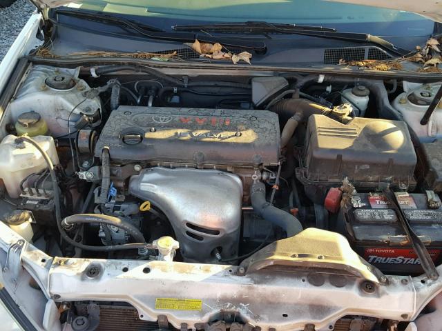 4T1BE30K15U561638 - 2005 TOYOTA CAMRY LE თეთრი ფოტო 7