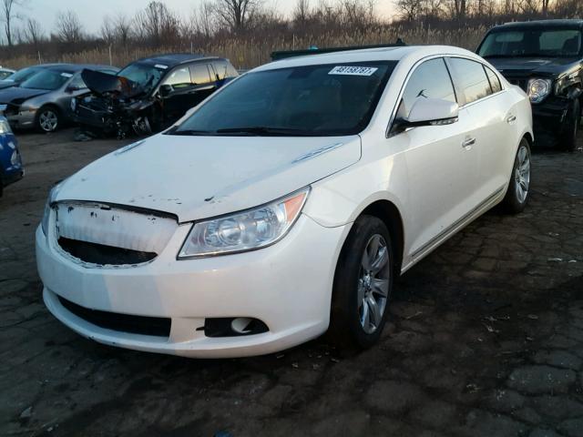 1G4GH5G30CF213239 - 2012 BUICK LACROSSE P WHITE photo 2