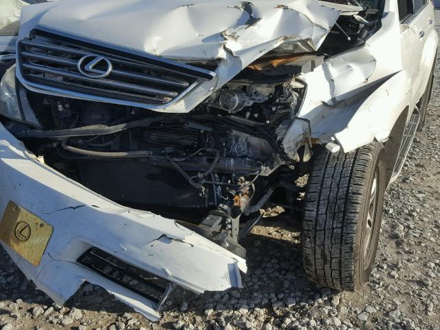 JTJBT20X480155765 - 2008 LEXUS GX 470 WHITE photo 9