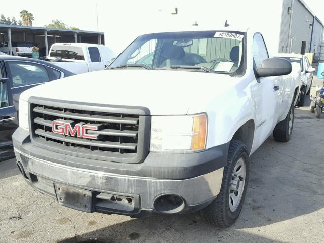 1GTEC14X08Z109267 - 2008 GMC SIERRA C15 WHITE photo 2