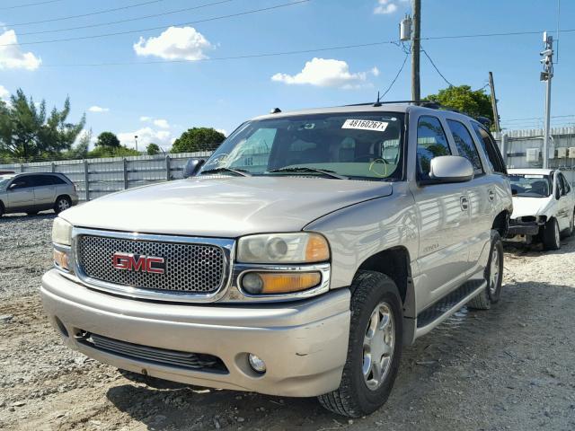 1GKEK63U04J129555 - 2004 GMC YUKON DENA SILVER photo 2