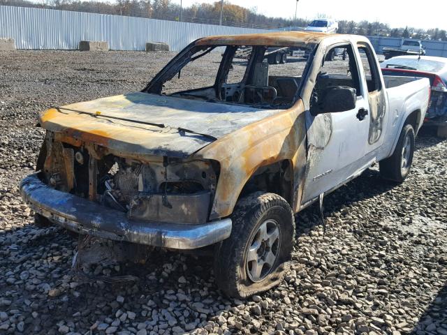 1GTDT196858256725 - 2005 GMC CANYON WHITE photo 2