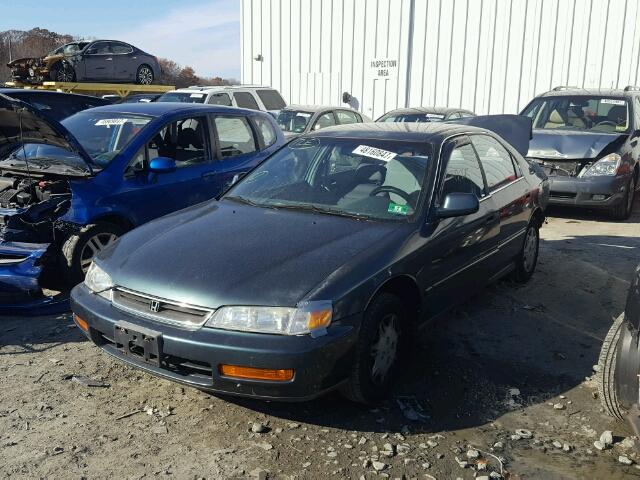 1HGCD5687VA192600 - 1997 HONDA ACCORD VAL GREEN photo 2