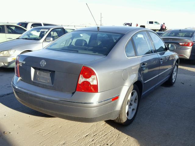 WVWMD63B74P246000 - 2004 VOLKSWAGEN PASSAT GL GRAY photo 4