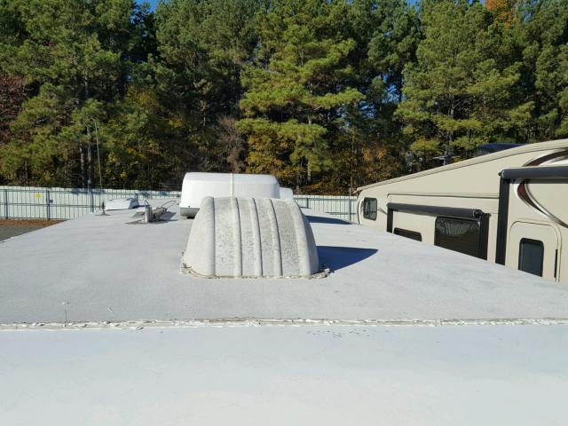 4YDT2822X96412079 - 2009 KEYSTONE PASSPORT WHITE photo 9