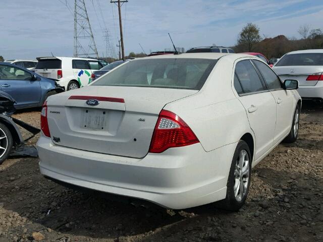 3FAHP0HA9CR138609 - 2012 FORD FUSION SE WHITE photo 4