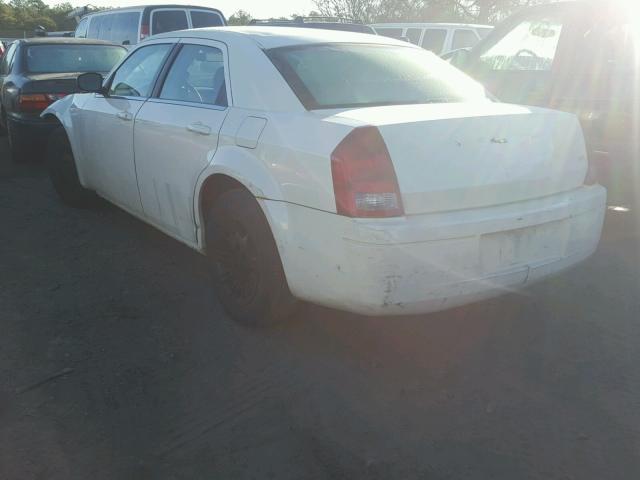 2C3KA43R57H731329 - 2007 CHRYSLER 300 WHITE photo 3