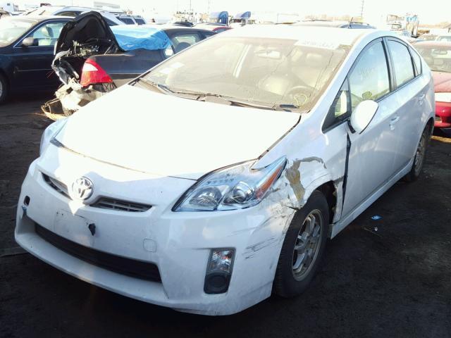 JTDKN3DU8B0321070 - 2011 TOYOTA PRIUS WHITE photo 2