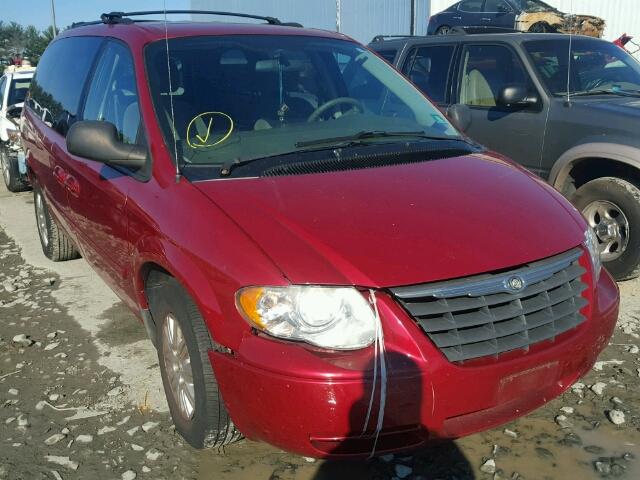 2A4GP44RX6R847286 - 2006 CHRYSLER TOWN & COU RED photo 1